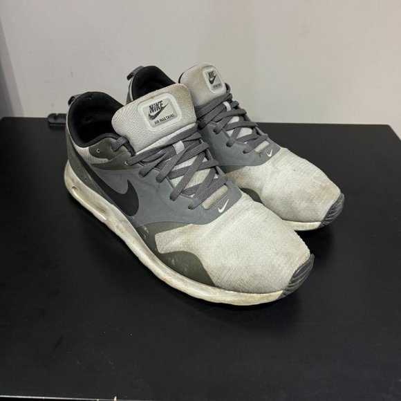 Men Nike Air Max Tavas Black Gray Size US 10.5 - Picture 2 of 5